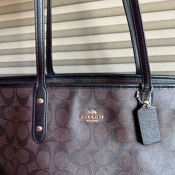 Coach Bag. Perfect size tote and gorgeous brown, black & gold. - Picture 15 of 16